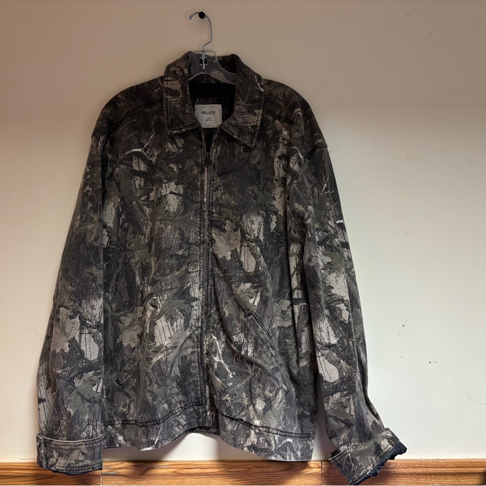 Hollister camo jacket